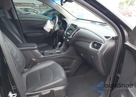 2018 Chevrolet Equinox Premier z USA, uszkodzony, nr VIN 2GNAXMEV8J6116896